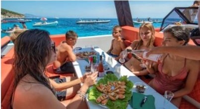 Aperitivo a bordo del Tropic